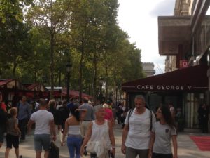 Champs-Élysées - Cafe George V