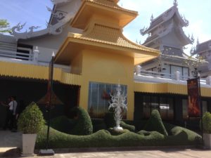 Wat Rong Khun - White temple