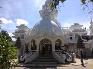 Wat Rong Khun - White temple