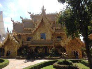 Wat Rong Khun - White temple