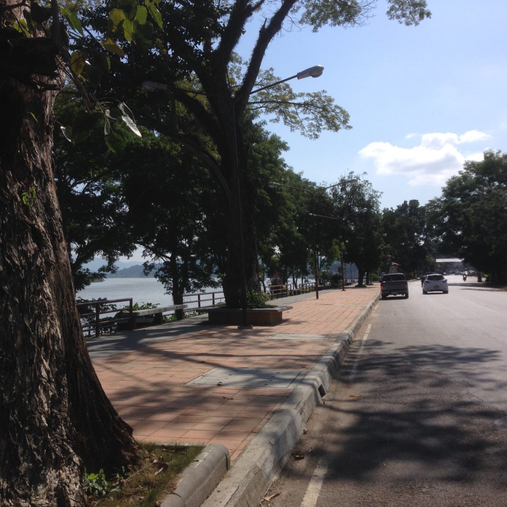 Chiang Saen - Mekong River promenade