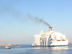 La grosse enfant steaming ahead