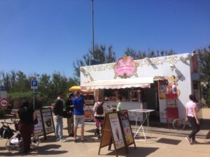 Promenade du Lido ice cream shop