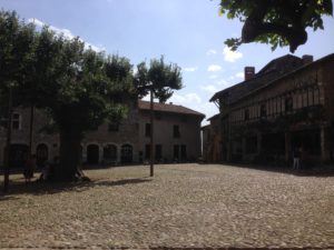 Pérouges