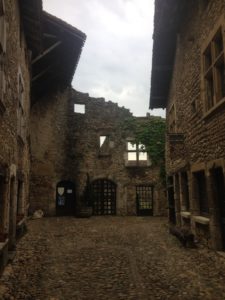 Pérouges